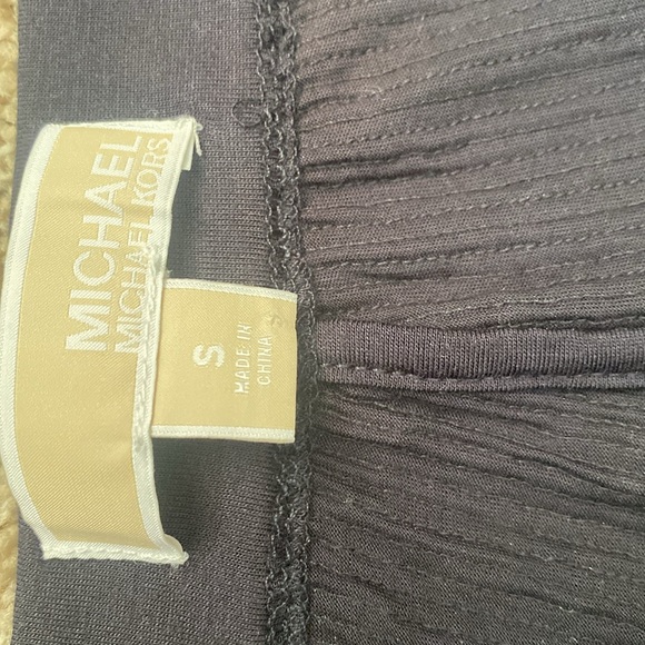 Michael Kors size small women’s sequin pants, full length like new unworn 27” W - Picture 4 of 5